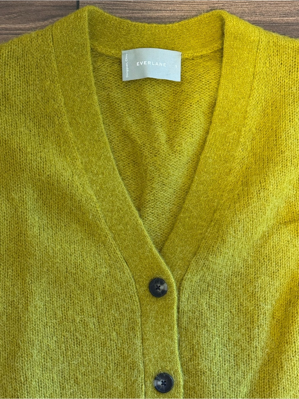 Everlane Chartreuse Alpaca Blend V-Neck Button Cardigan Sweater - Size Small - Picture 2 of 6